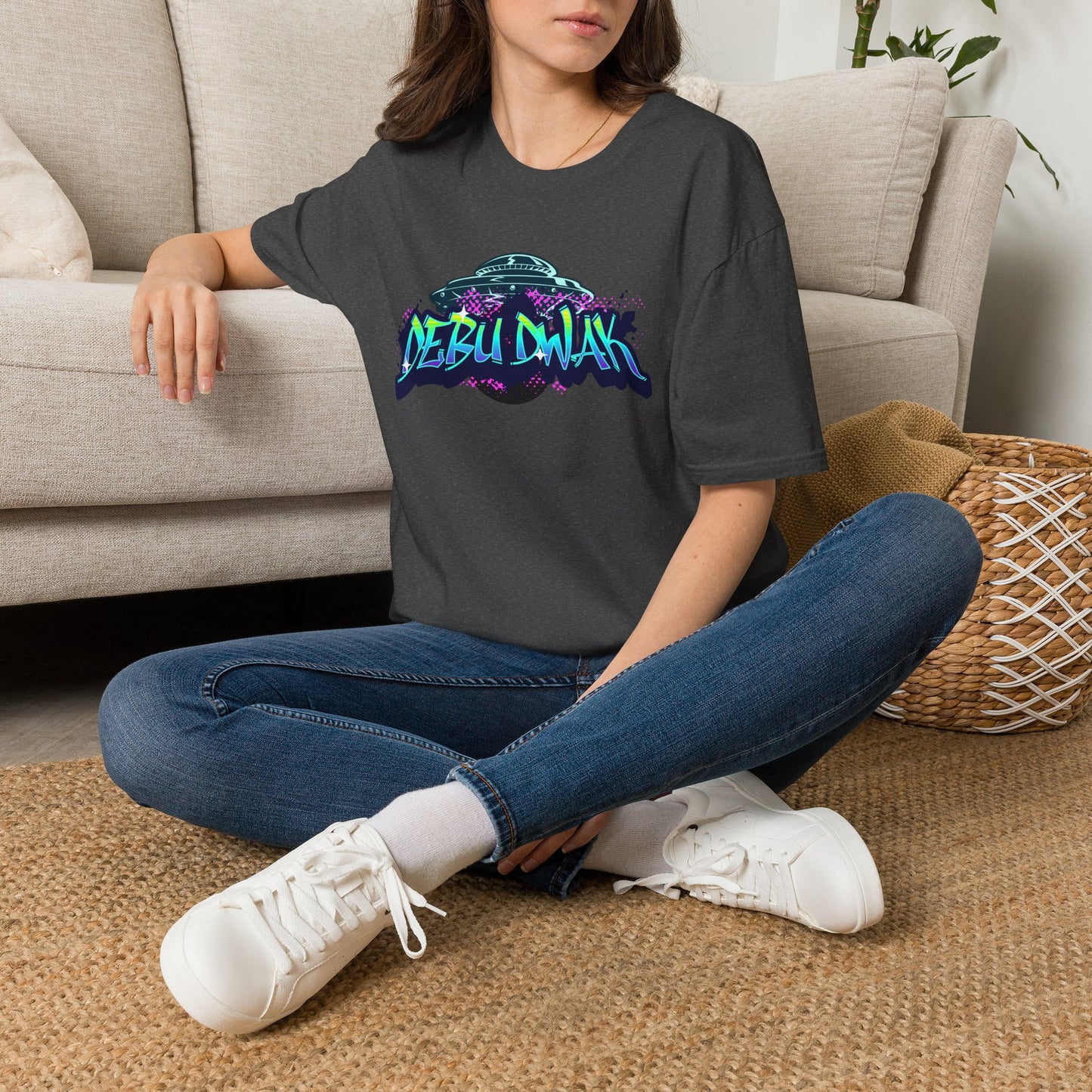 Alien Graffiti T-Shirt — "Debu Dwak" Logo UFO Streetwear Tee