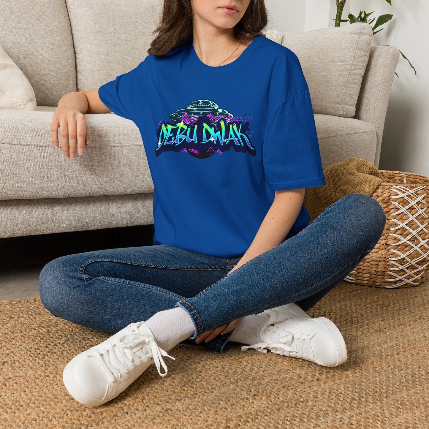 Alien Graffiti T-Shirt — "Debu Dwak" Logo UFO Streetwear Tee