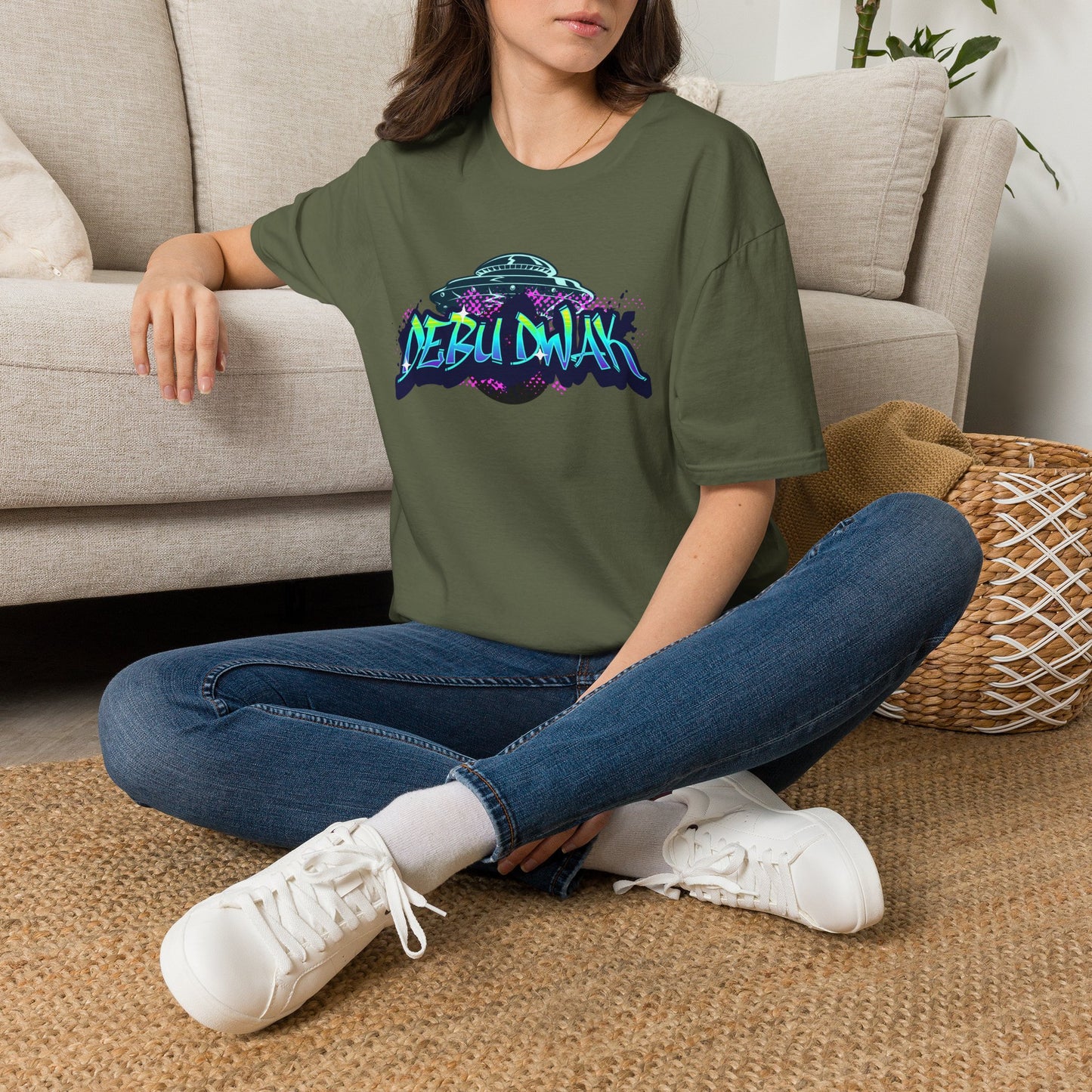 Alien Graffiti T-Shirt — "Debu Dwak" Logo UFO Streetwear Tee
